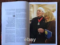 Tomi Ungerer Pique-nique Bavarois devant le Château de Neuschwanstein litho SUP